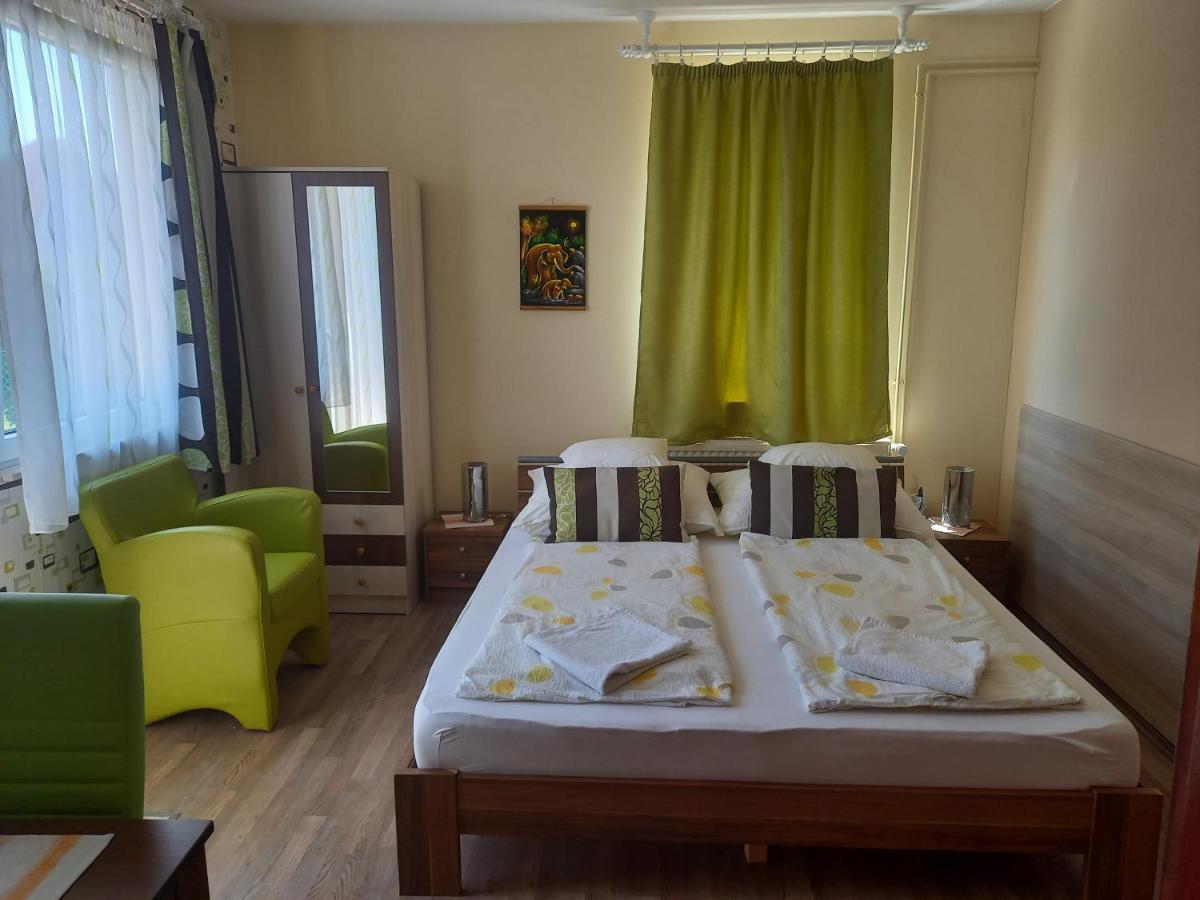 Medea Apartman บุค ภายนอก รูปภาพ