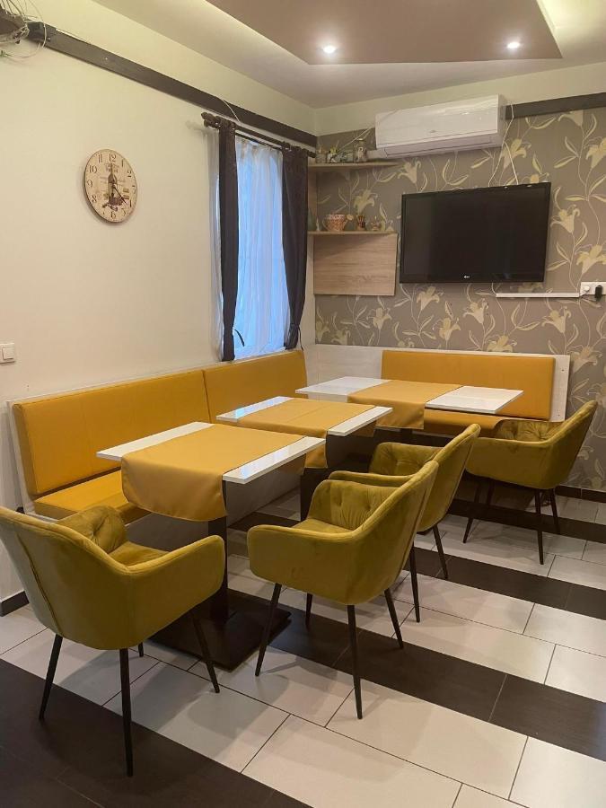 Medea Apartman บุค ภายนอก รูปภาพ